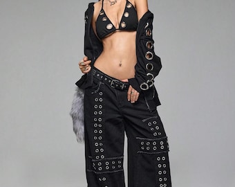 Pantalones vaqueros anchos estilo grunge punk Y2K – Denim con remaches, ojales y cruz de estilo heavy metal.