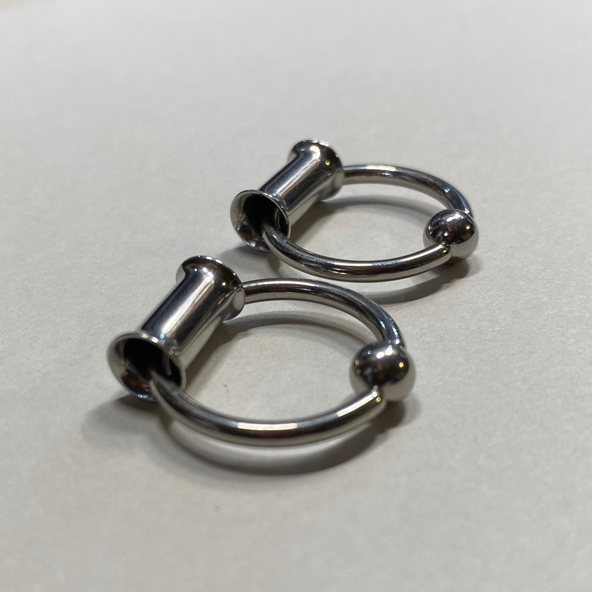 Tunnel mit Reifen - 3 Gramm gewichtete Reifen 12G 5/8 Zoll oder 3/4 "Captive Bead Rings - Größen 4G bis 1" - SET von 2 Tunneln mit Reifen