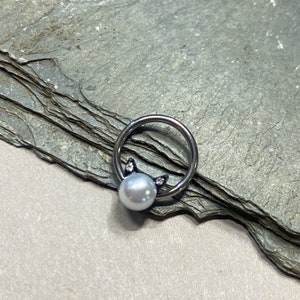 Cat with Faux Pearl Rook Tragus Cartilage Snug Helix Piercing - Captive Bead Ring 18 or 16 Gauge 5/16" 3/8" CBR - Anti Tragus - Daith
