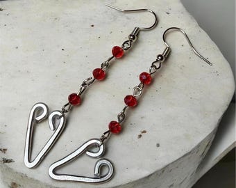 Brincos pendentes de coração de cristal vermelho feitos à mão