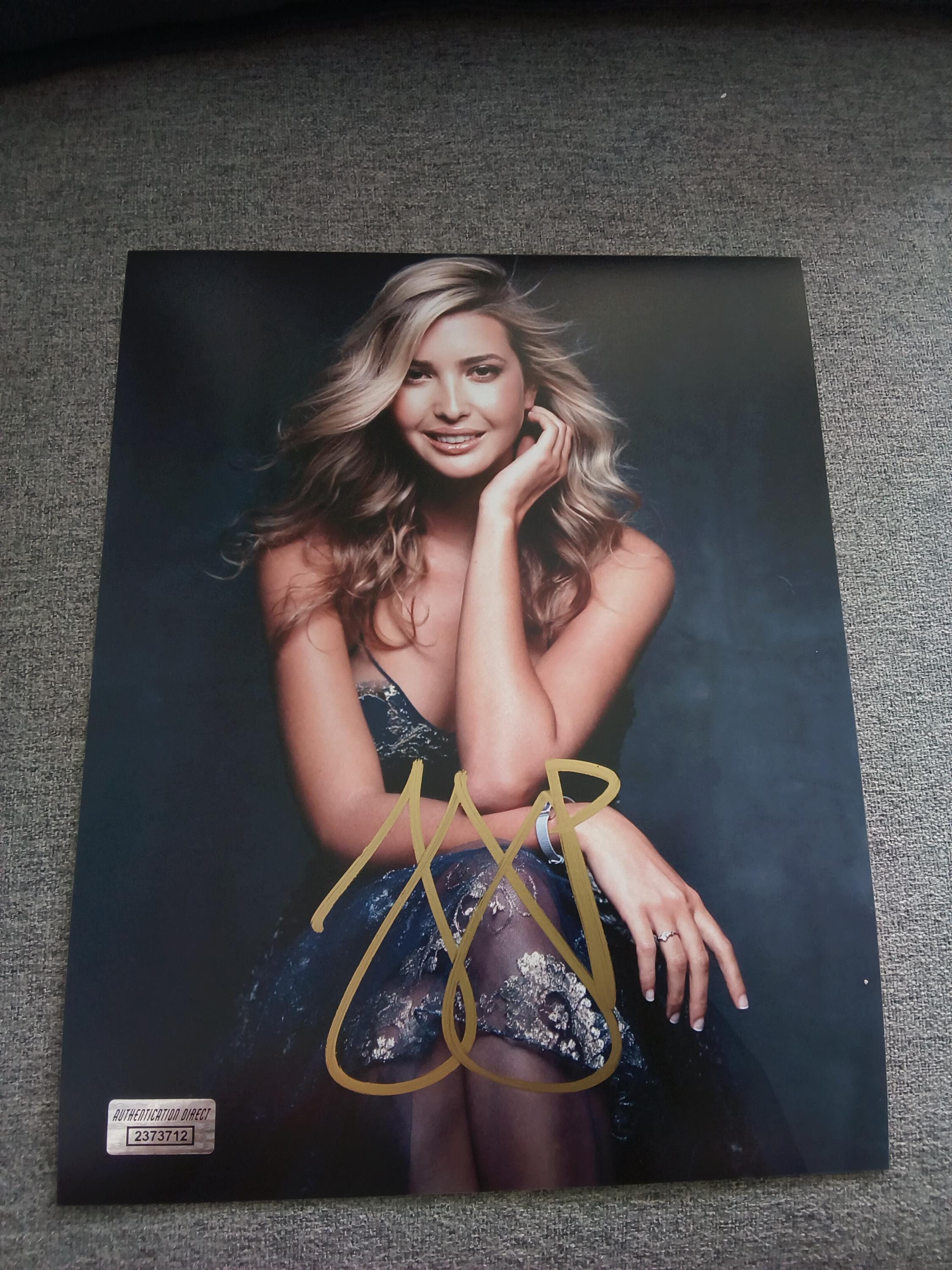 Ivanka trump photos - Etsy 日本