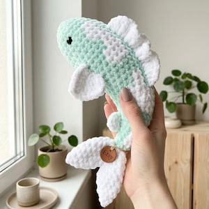 Nybörjarvänligt virkmönster för koifisk | Handledning för plysch-amigurumi-karp (PDF-nedladdning)