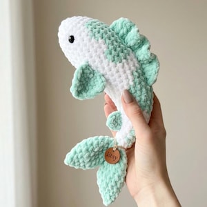 Nybörjarvänligt virkmönster för koifisk | Handledning för plysch-amigurumi-karp (PDF-nedladdning)