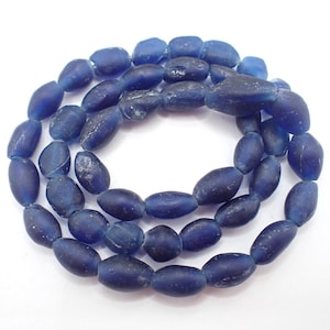 20" heirloom cobalt blue glass trade beads antique Dayak Kalimantan trade winds