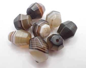 8 pcs BANDED faceted Sulemani AGATE STONE trade beads Africa Mali old estate