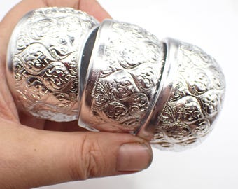 Trio de bols à offrandes en métal en aluminium argenté, thaï, présentoir à perles de 2 po. de diamètre