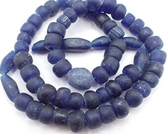 22" héritage perles de commerce en verre bleu cobalt antiques alizés Dayak Kalimantan