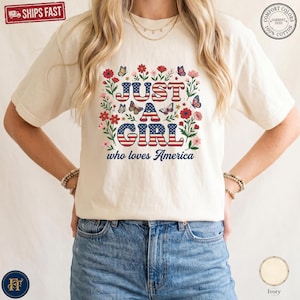 Camiseta Comfort Colors® Just A Girl Who Loves America Floral Patriótica Feminina com Estampa da Bandeira dos EUA para o 4 de Julho, Estilo Cottagecore, Tecido Pesado