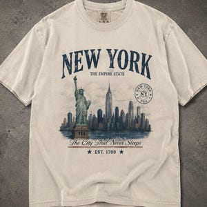 New York Skyline T-shirt | Statue of Liberty Vintage Cityscape