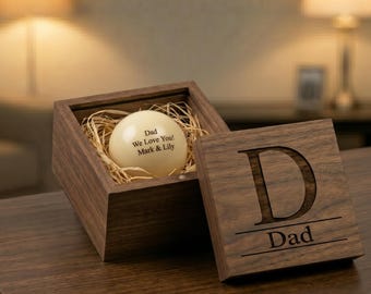 Benutzerdefinierte Billardkugel mit Aufbewahrungsbox, gravierter Pool Cue Ball, personalisierter Trauzeugen Vorschlag, Billardspieler Geschenk, Vatertagsgeschenk für Papa