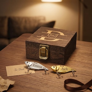 Señuelo de pesca de metal personalizado con caja de madera, juego de cebo y anzuelo personalizado, regalo del Día del Padre, regalo para papá, regalo para esposo, regalo de parte de los niños.