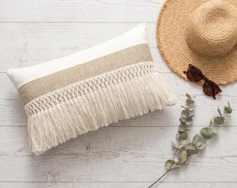 Housse de Coussin Bohème 30x50 cm – Coussin Déco Beige et Blanc avec Franges – Style Bohème Chic, Scandinave, Maison Naturelle