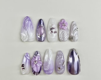 Paarse bloei bloem pers op nagels, zilver chroom nagels, 3D bloemennagels, strand nepnagels, zomervakantie nagels, verjaardagsfeestje nagels, verjaardagsfeestje nagels