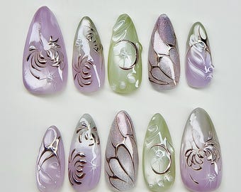 Paarse lavendel en groene Cat Eye pers op nagels, hemelse maannagels, fairycore-nagels, goudchroom nepnagels, vlindernagels