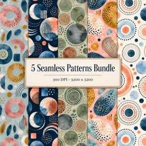 Peut inclure: Une collection numérique de cinq motifs sans couture présentant des cercles, des points et des formes abstraites à l'aquarelle dans des tons bleu, rose et orange. Une étiquette centrale affiche le texte 5 Seamless Patterns Bundle 300 DPI - 3200 x 3200.