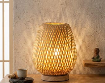 Ręcznie tkana lampa stołowa z bambusa, lampka nocna w stylu boho, naturalna lampa nocna zen