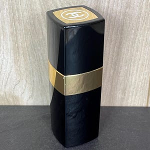 Vintage Chanel No 5 Refillable Spray Case, 50ml Glasflaska, Svartguldfärgad Kanister