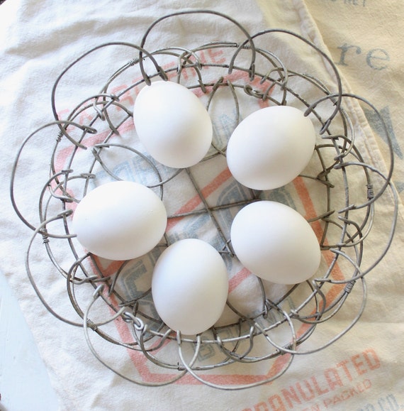 Items similar to Wire Egg Basket on Etsy