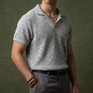 Mönster för virkad pikétröja för män, västsöm, modern t-shirt med stickad look (PDF)