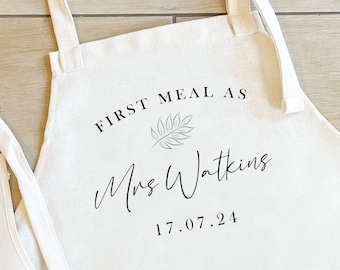 Personalised Wedding Apron, Bride Wedding Apron, Rustic Wedding Dress Apron, Groom Wedding Apron, Custom Wedding, Reception Apron,