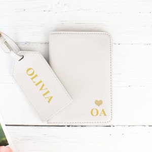Personalised Passport Holder Luggage Tag, Bridesmaid Passport Holder, Maid of Honour Passport, Bride to Be Passport, Hen Party Passport
