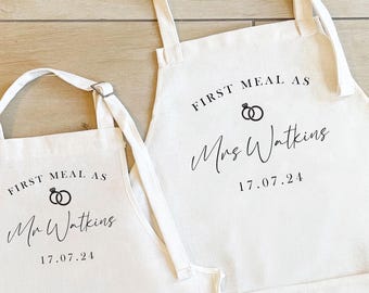 Personalised Wedding Apron, Bride Wedding Apron, Rustic Wedding Dress Apron, Groom Wedding Apron, Custom Wedding, Reception Apron,