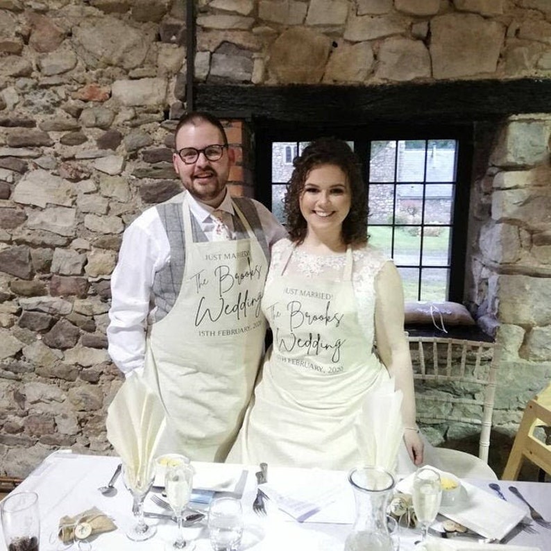Personalised Wedding Apron, Bride Wedding Apron, Wedding Dress Apron, Wedding Groom Aprons, Custom Wedding, Reception Apron, Wedding Day imagem 2
