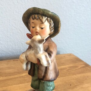Hummel Figurine &quot;The Lost Sheep | Vintage Collectable