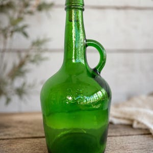 Vintage Emerald Green Glass Jug with Finger Loop Handle|Large 1 Gallon Demijohn Bottle|Mid-Century Wine Decanter|Rustic Farmhouse Decor