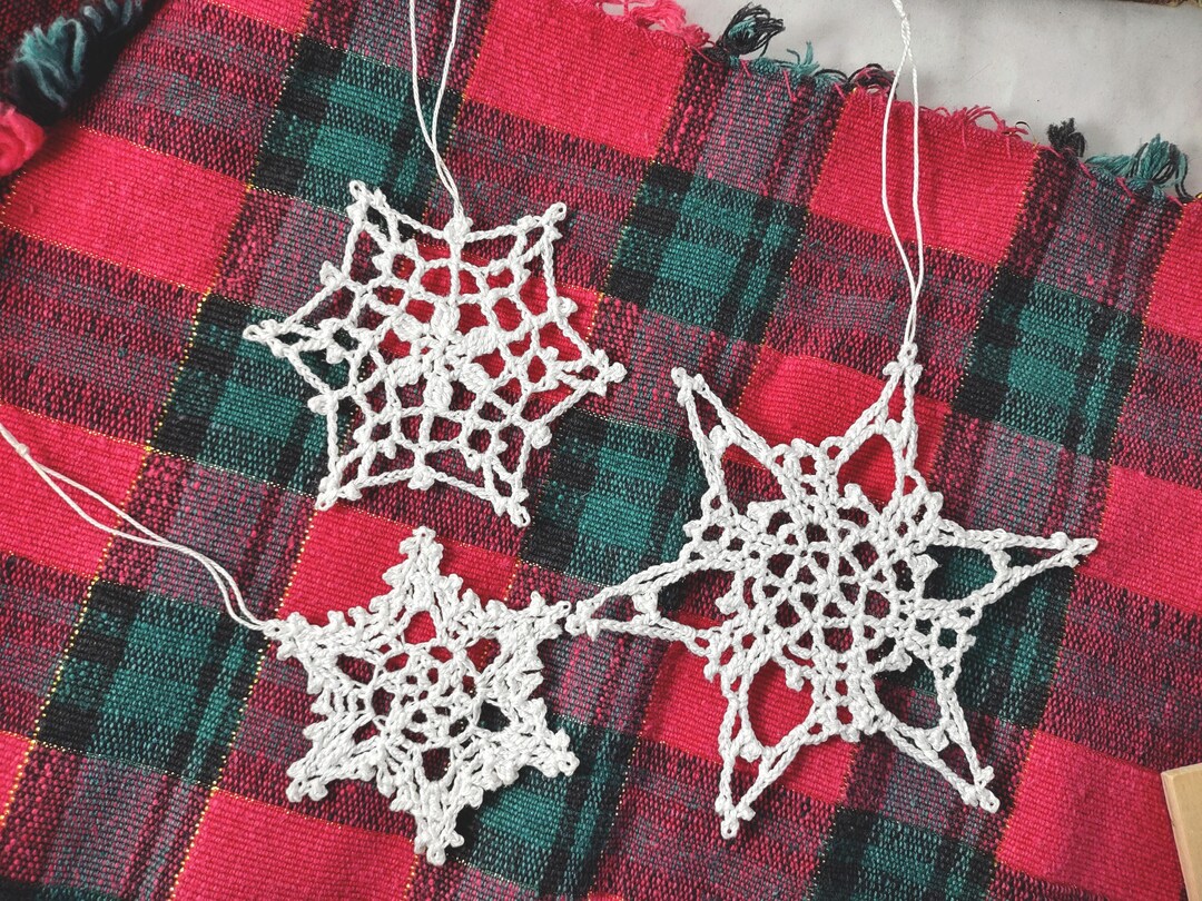 SNOWFLAKE LACE TWO PIECE SET IN WHITE