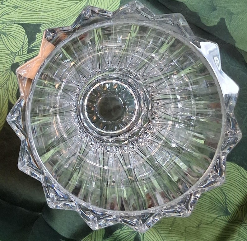Mikasa Rainier Crystal Vase: Vertical Flared Ribbing, 10.25" image 4