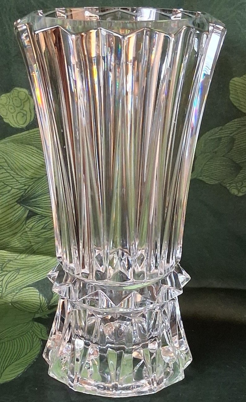 Mikasa Rainier Crystal Vase: Vertical Flared Ribbing, 10.25" image 3