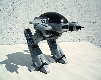 Resin Modell von ED-209 aus dem Robocop Film