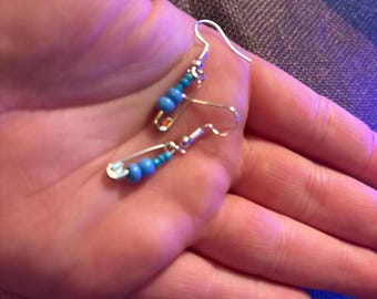 brincos pequenos pendentes