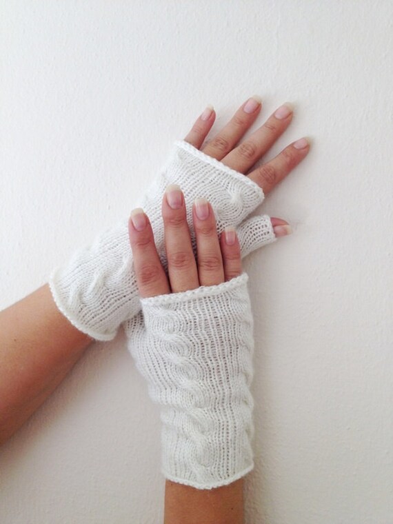 Items similar to White Wool Fingerless Gloves Armwarmers Hand Knit Chic