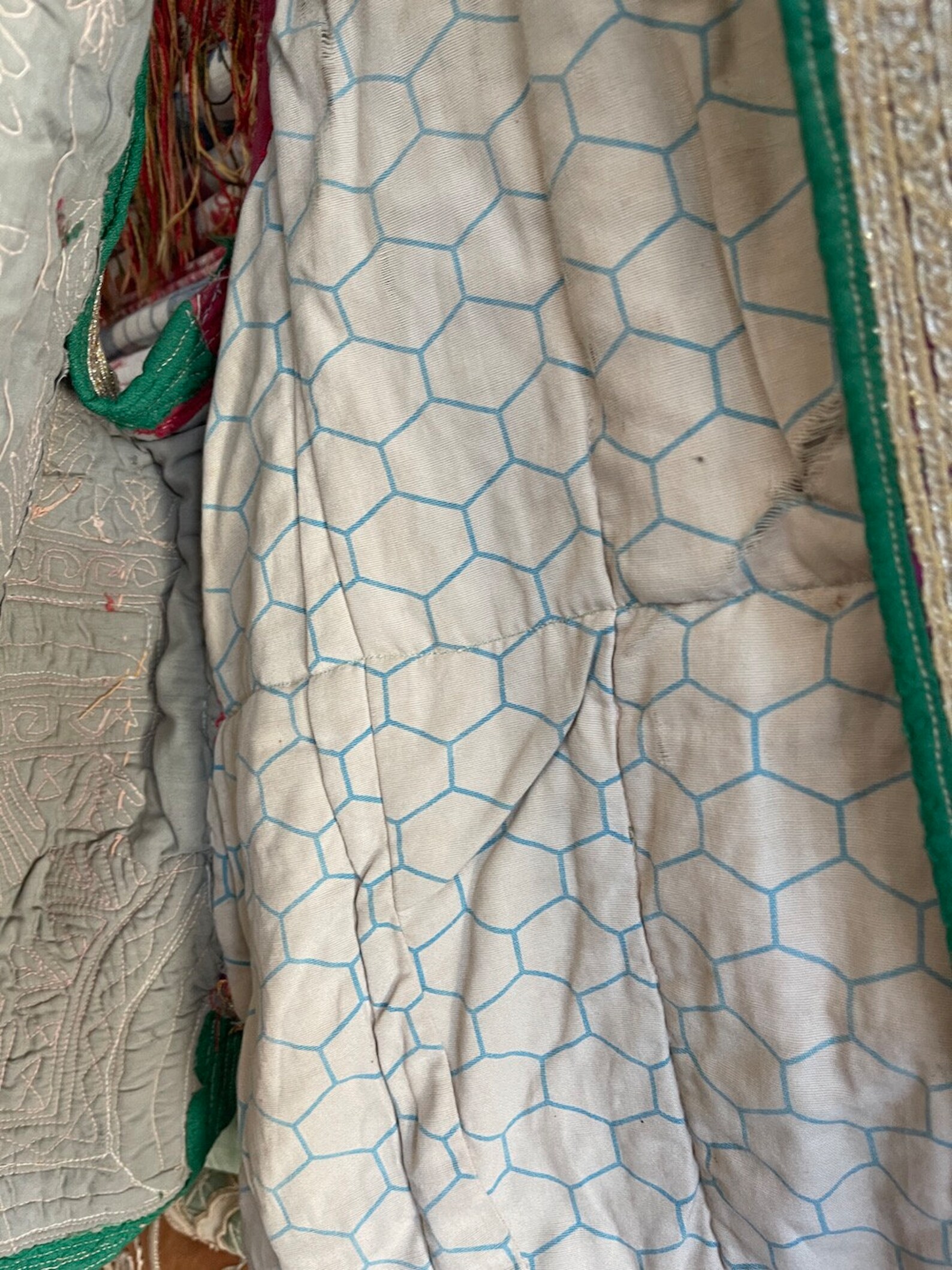 Gilet Court Artisanal Lilith - Laine Mérinos, Acrylique, Mohair - Taille L, Bohème Chic