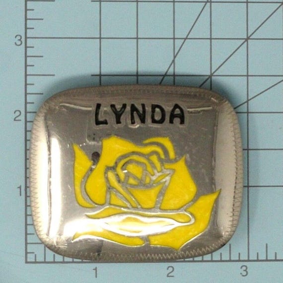 Lynda Yellow Rose Belt Buckle Southern Western Cowgirl Custom Name Vintage 1980s .CVB453