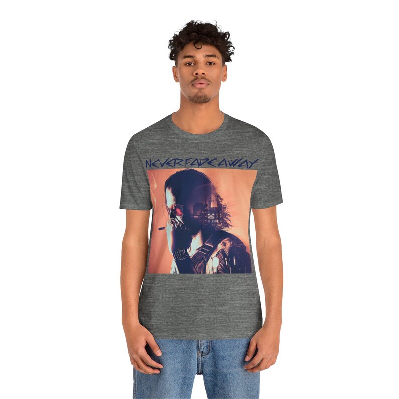 Camiseta unissex "Never Fade Away" de Johnny Silverhand - Cyberpunk 2077 imagem 8