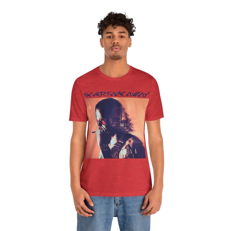 Camiseta unissex "Never Fade Away" de Johnny Silverhand - Cyberpunk 2077 imagem 2
