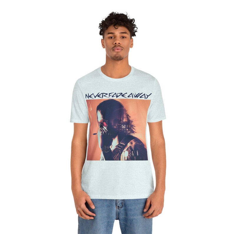 Camiseta unissex "Never Fade Away" de Johnny Silverhand - Cyberpunk 2077 imagem 6