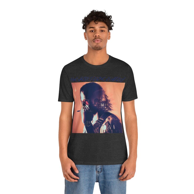Camiseta unissex "Never Fade Away" de Johnny Silverhand - Cyberpunk 2077 imagem 4