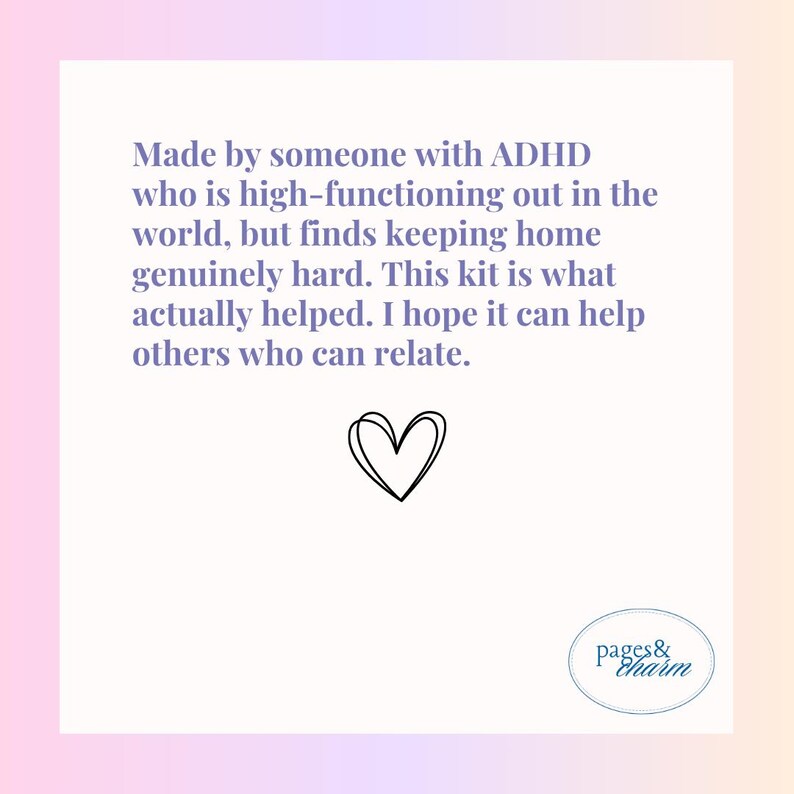 Op de afbeelding: Een vierkante kaart met tekst: "Gemaakt door iemand met ADHD... Deze kit is wat echt heeft geholpen. Ik hoop dat het anderen kan helpen die zich kunnen identificeren." Een zwart hart en het logo "pages & charm" zijn ook aanwezig.