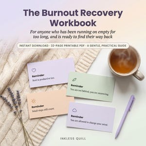 Puede incluir: The Burnout Recovery Workbook, una guía PDF imprimible de 32 páginas. Cuatro tarjetas rectangulares de colores pastel contienen los textos: Rest is productive too, You are not behind, you are recovering, Small steps still count y You are allowed to change your mind.