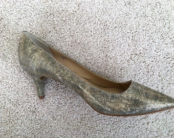 tahari heels