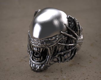 Predator Ring, 925 Sterling Silver Sci Fi Ring, Handmade Alien Inspired Jewelry, Gothic Fantasy Creature Ring, Bold Mens Statement Ring