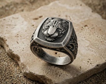 Tiger Signet Ring: Detailed Sterling Silver - Gothic Baroque Design