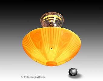 Vinatge Art Deco Thick Uranium Custard Glass Pendant c.1935