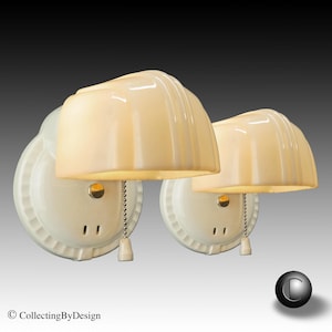 ONE (1) Porcelier Round Streamline Art Deco Porcelain Sconce Light Fixture w/Glass Shade c.1938  RESTORED
