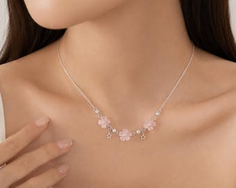 Sierlijke sterketting met kersenbloesem, zilveren pastelkleurige bloemenslingerhanger, grillige Cottagecore-sieraden, esthetiek Fairycore cadeau voor haar