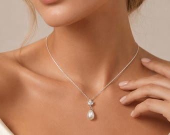 Zilveren druppelvormige parelketting, sierlijke marquise kristallen bruidshanger, minimalistische bruiloft bladchoker, elegant jubileumcadeau